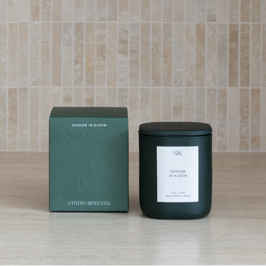 Signature Collection Candle Shadow In Bloom 220g