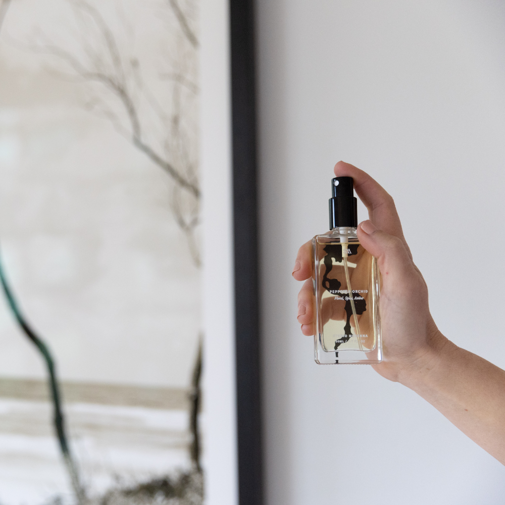 Signature Scented Interior Spray – Peppered Orchid