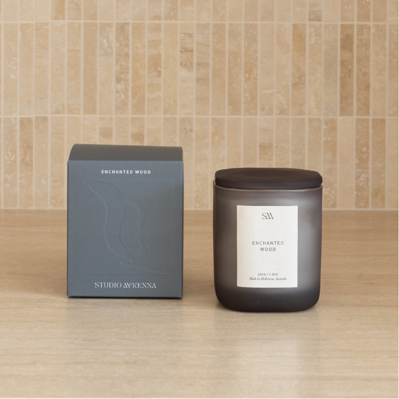 Signature Collection Candle Enchanted Wood 220g