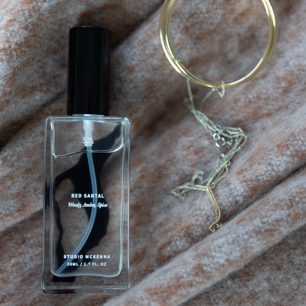 Signature Scented Interior Spray – Red Santal