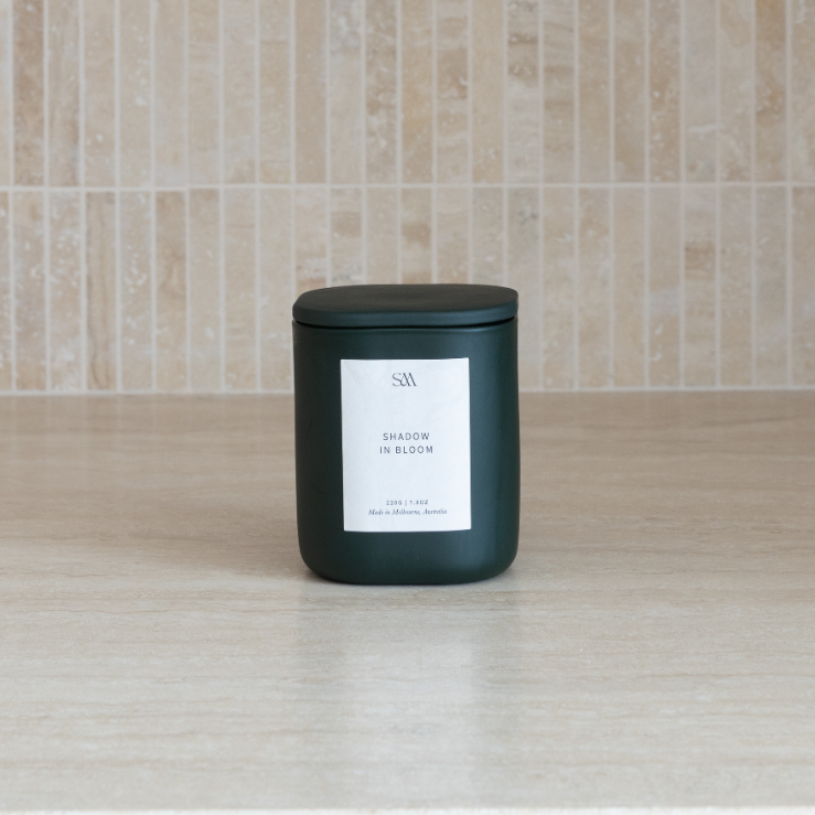 Signature Collection Candle Shadow In Bloom 220g
