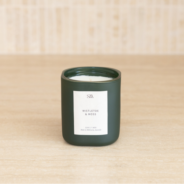 Signature Collection Candle Mistletoe & Moss 220g