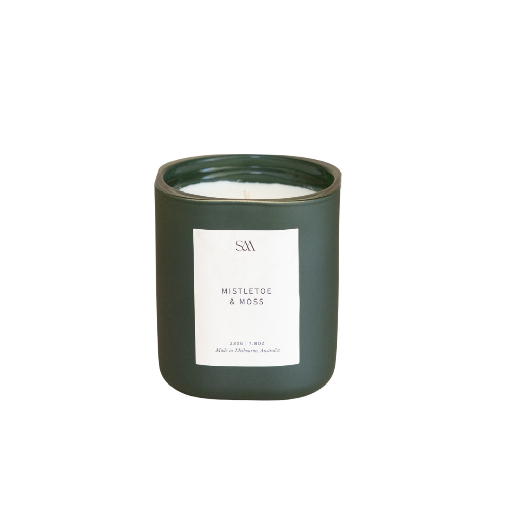 Signature Collection Candle Mistletoe & Moss 220g
