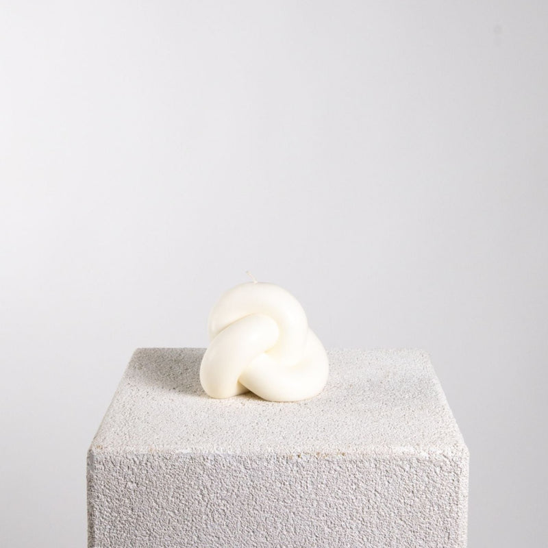 Jumbo Knot Sculptural Soy Wax Candle